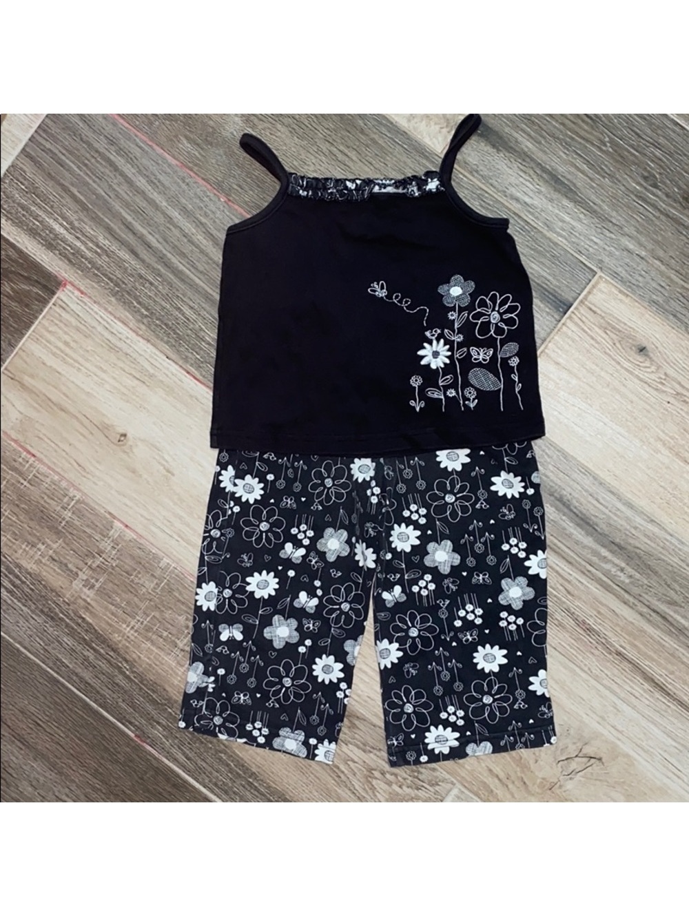 Little Legends 4T Unisex Kids' Black and White Floral Tank Top and Pants Set EUC